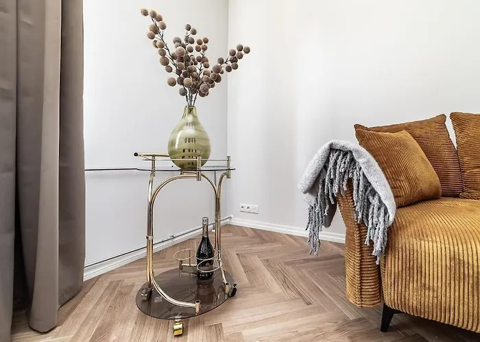 Exclusive Apartment In City Center Plus Free Parking